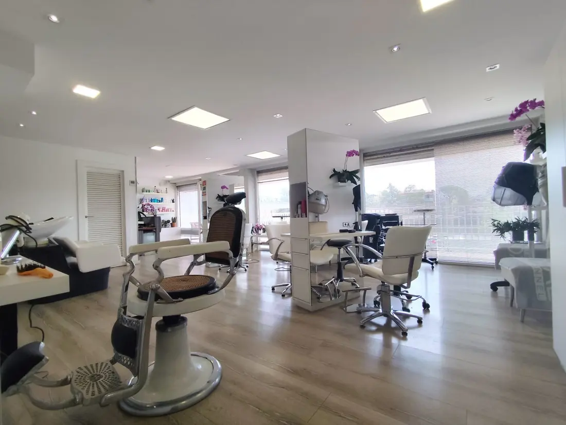 Interior de la Peluquería Sixto en Castelldefels